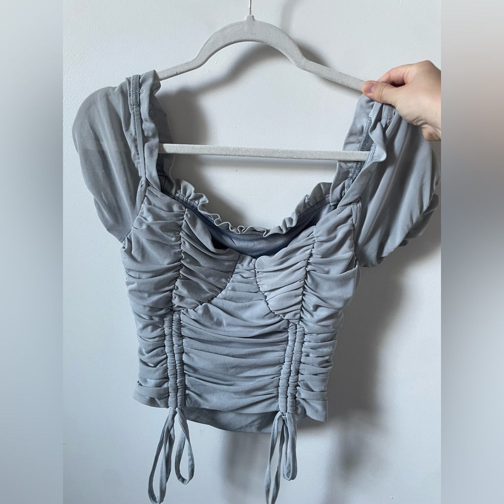 Gray top with puff sleeves